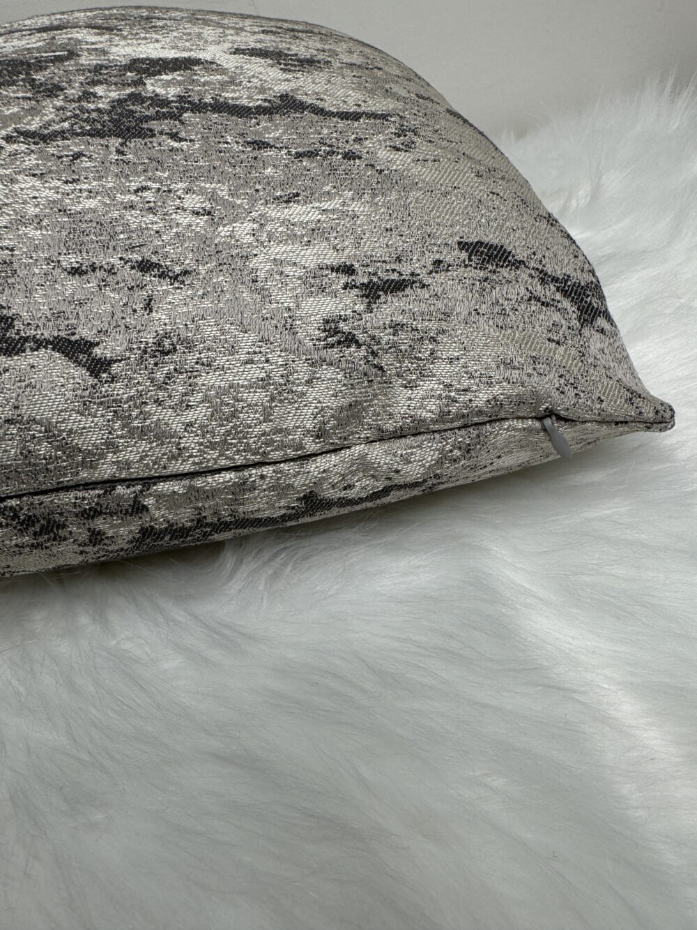 BIRNAM FLINT LUXURY CUSHION COVER - Image 4