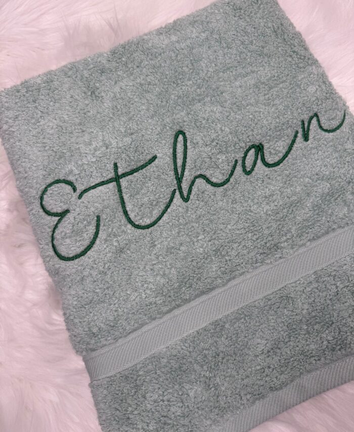 LD SCRIPT EMBROIDERED KIDS TOWEL