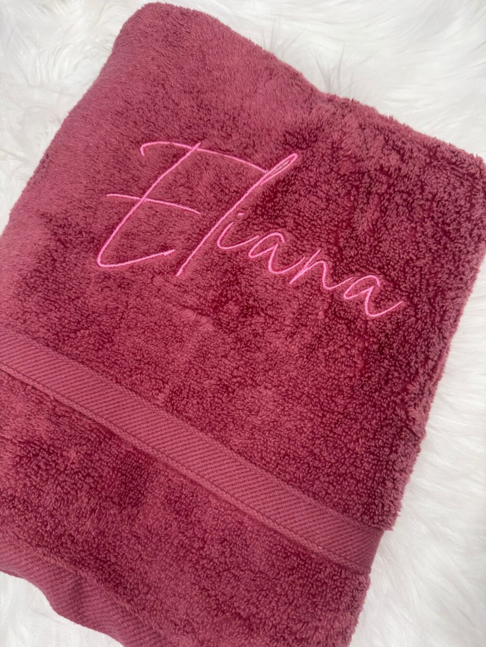 SCARLETT EMBROIDERED KIDS TOWEL