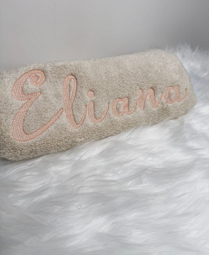 LIGHT SKETCH EMBROIDERED KIDS TOWEL